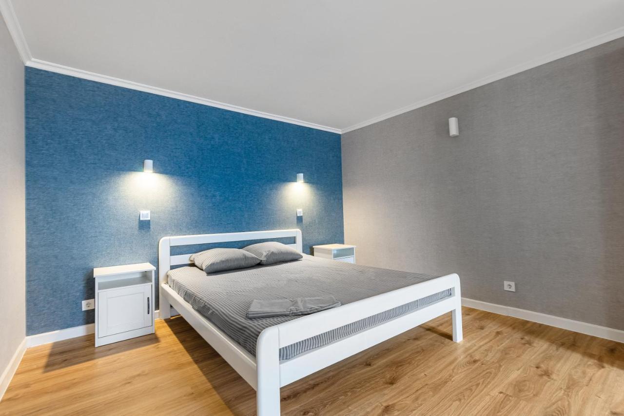 18 Deribasivska Street Jacuzzi Apartment Odesa Exterior photo